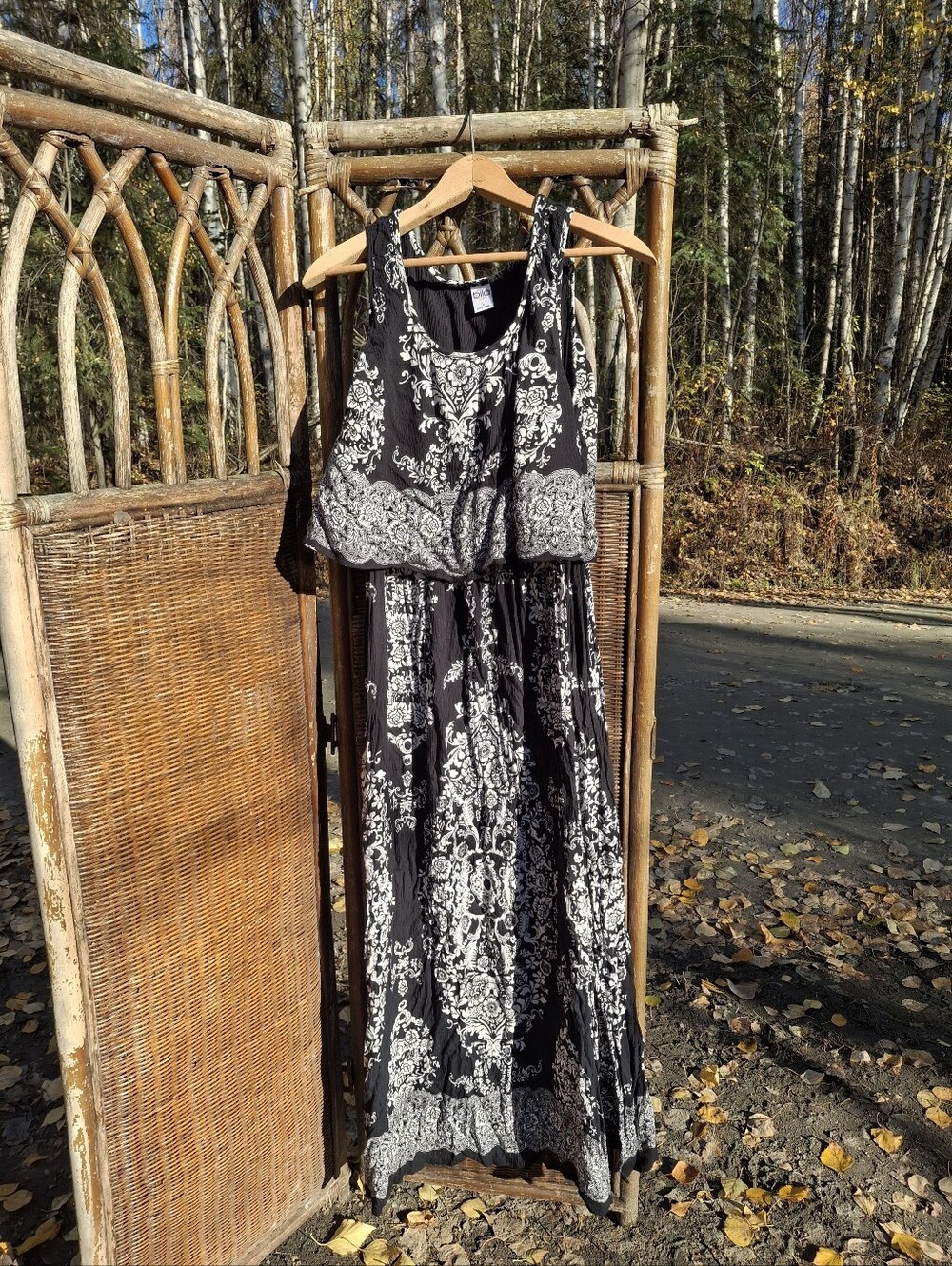 Bila Black and White Printed Sleeveless Maxi Dress